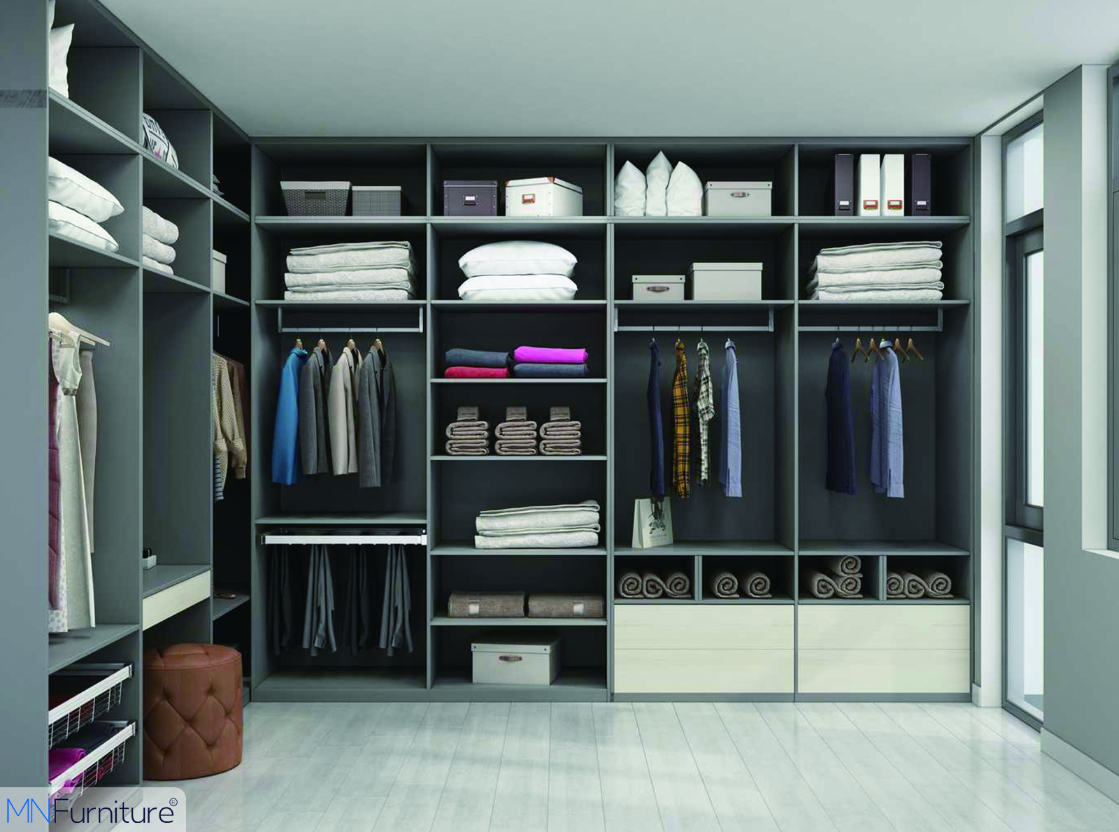 Walk in closet